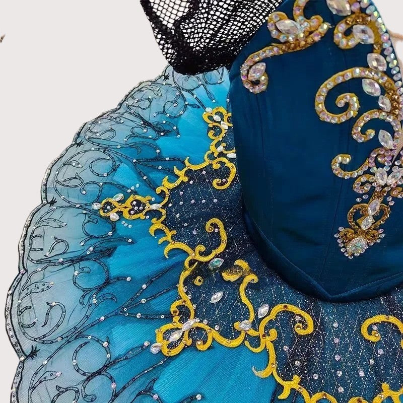 Gold and Blue Gulnare