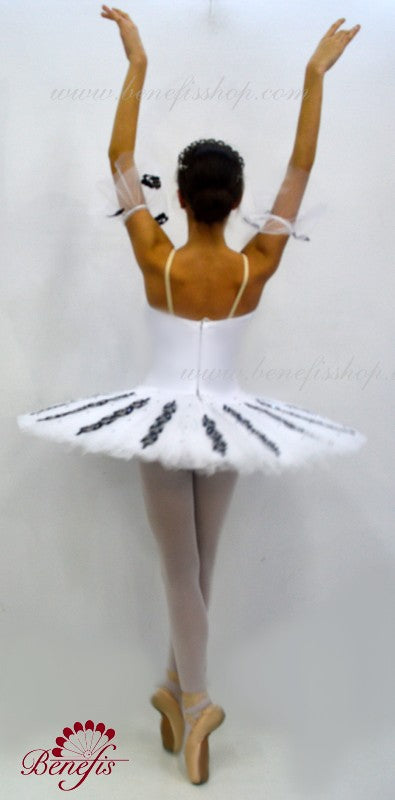 Black and White Stage Costume F0414